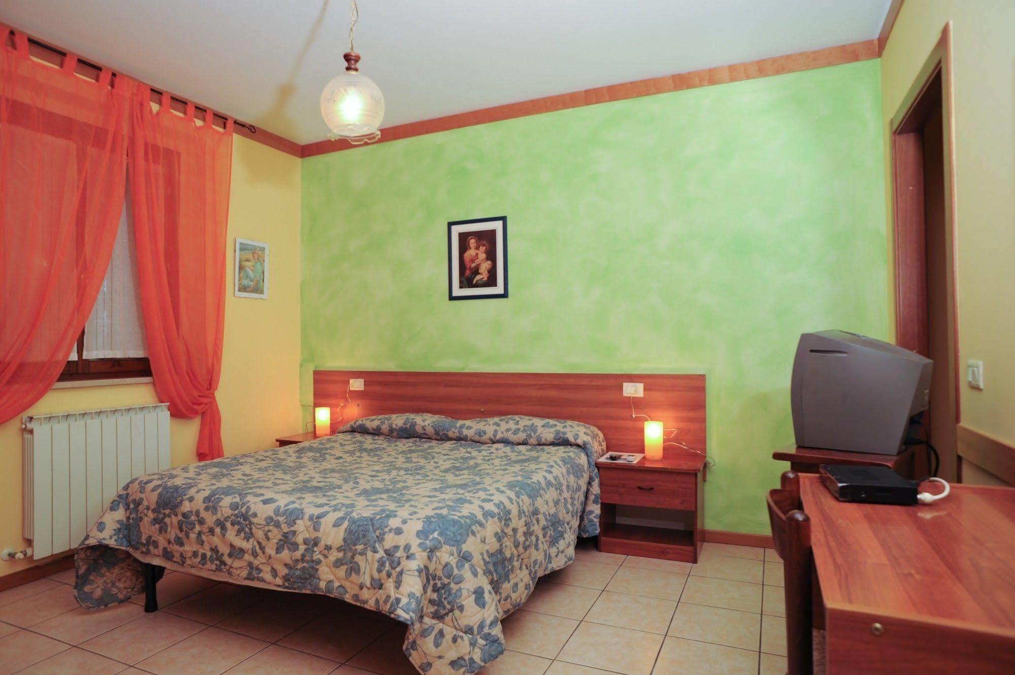 Agriturismo La Mora Ασίζη Εξωτερικό φωτογραφία